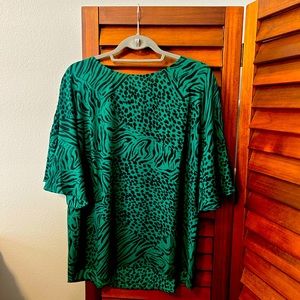 Cabi Purr blouse. Beautiful green/black blouse w/flutter sleeves, tied in back.
